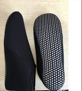 neoprene socks for hiking
